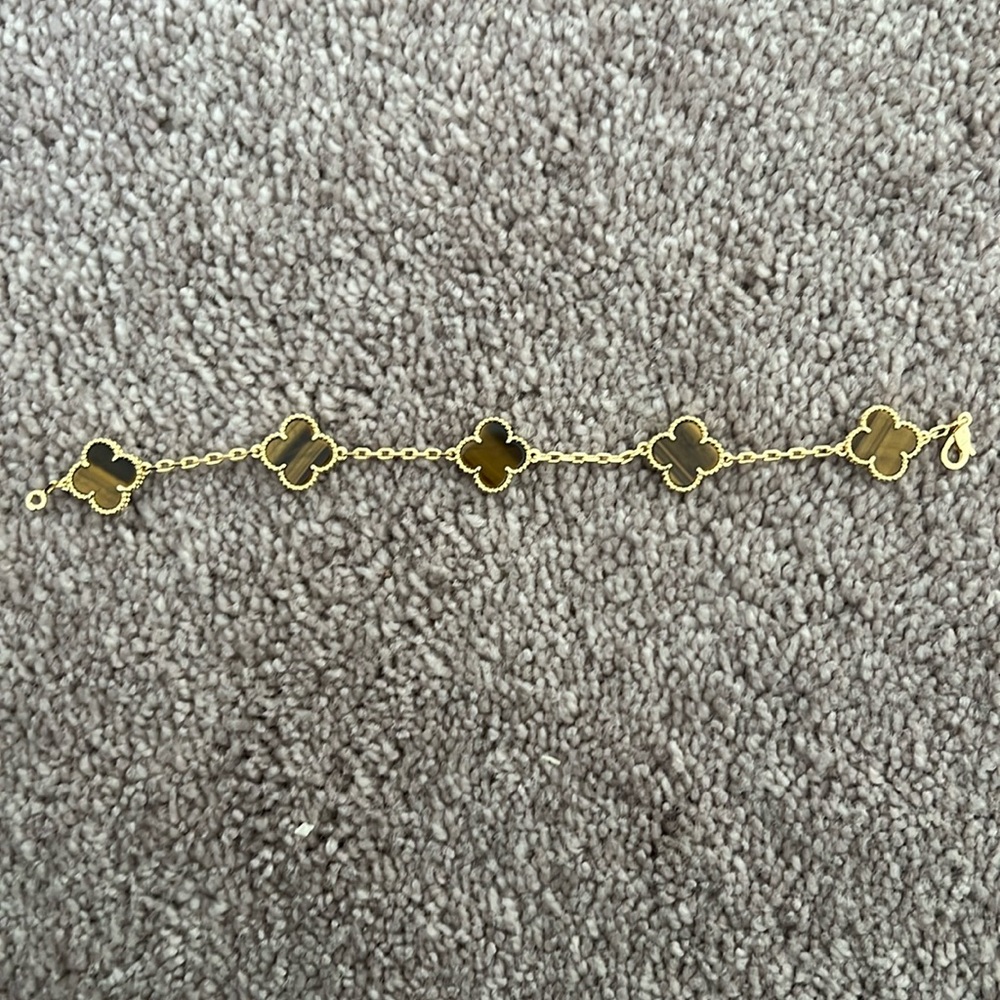 Brown clover motif bracelet